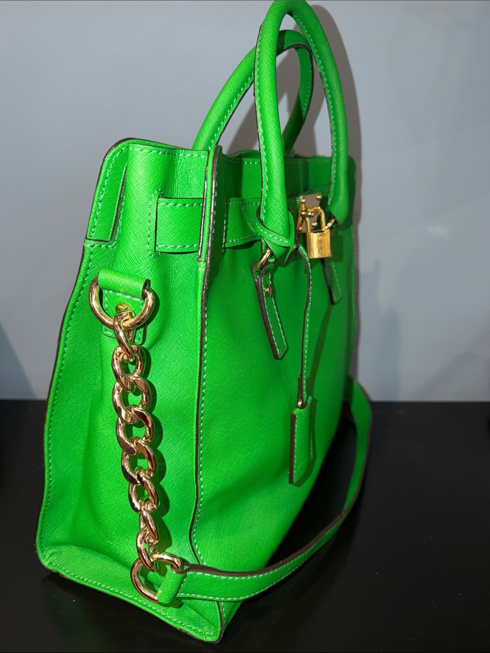 Michael Kors Hamilton Large Saffiano Leather Tote - Green - Picture 3 of 10